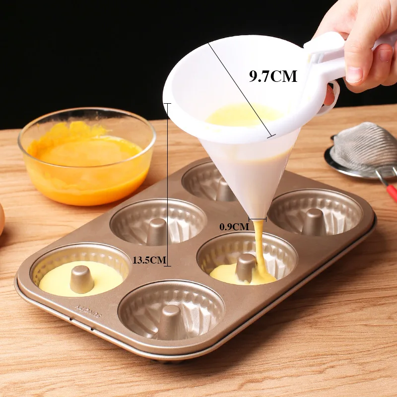 

1pcs Handheld Cream Dispensing Funnel Cake Chocolate Dispenser Tapered Frosting Batter Dispenser Kitchen Baking Tools