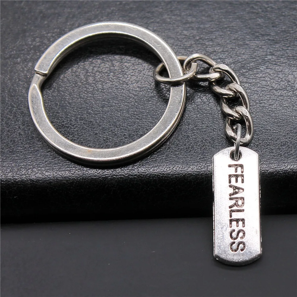 Dropshipping Souvenirs Gift Men Keychain 2 Colors 21x8mm Fearless Pendant Keyring