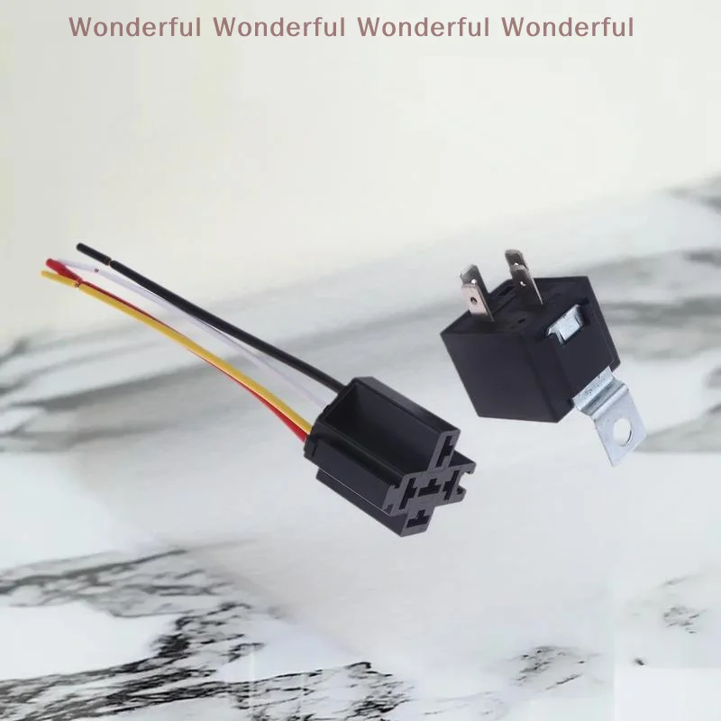 ملحقات السيارات المقاومة للماء: مرحل سيارة 12 فولت 4/5 دبوس مع 40 أمبير SPST؛ الصمامات السلكية المسبقة والأسلاك وقاعدة المقبس.