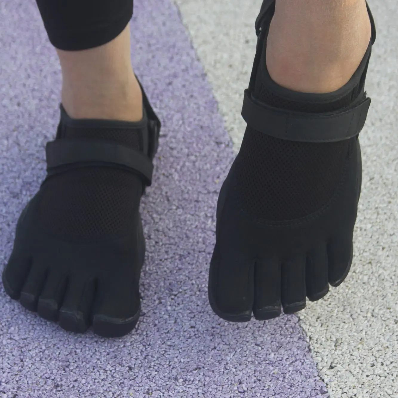 Mens Womens Non-slip Outsole Walking Shoes Training Athletic Shoes Quick Dry Five Toe Shoes Outdoor Breathable Lightweight Shoes