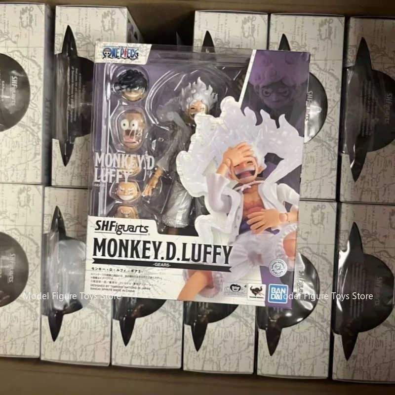 

В наличии Bandai One Piece Sun God Nika Monkey D. Luffy 5-ступенчатая соломенная шляпа Пираты Аниме Фигурка Коллекционная модель куклы Игрушки Украшения