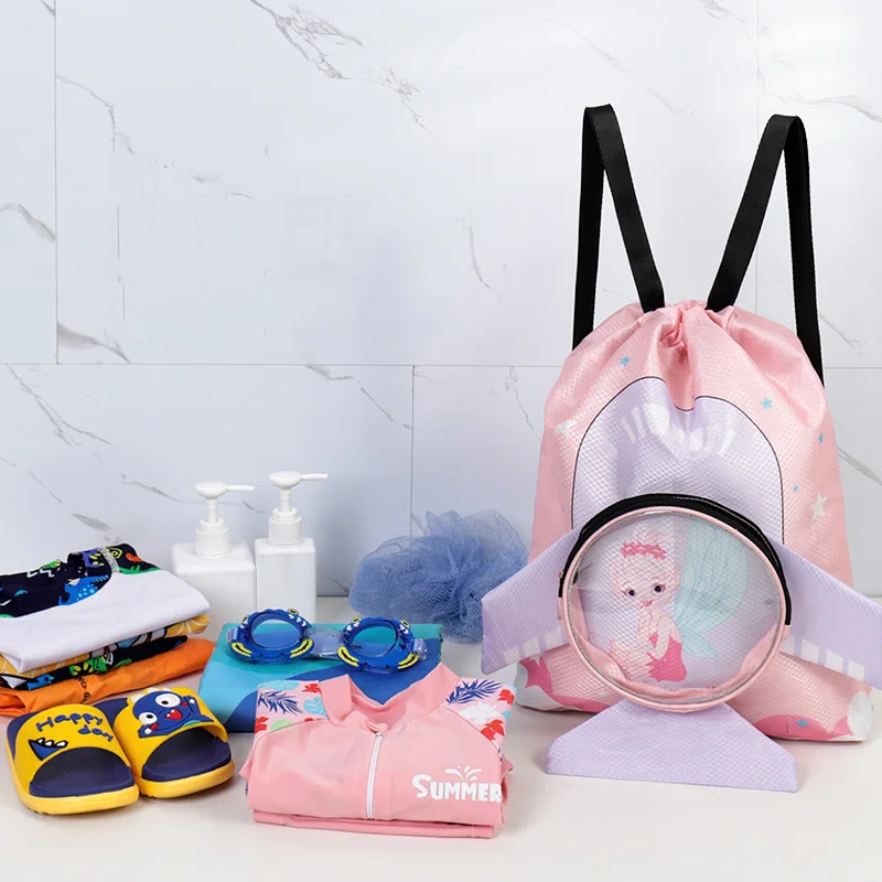 Swimming Backpack with Large Capacity and Cute Cartoon Student Adjustable Shoulder Straps, Swimming Pool Beach Waterproof Cosmetics Bag, Wet and Dry Separation Partition Storage, Waterproof, Scratch-Resistant, Wear-Resistant, Anti-Fouling, Not Easy to Get Dirty, Swimsuit, Swimming Trunks, Swimming Goggles, Bath Towel, Etc