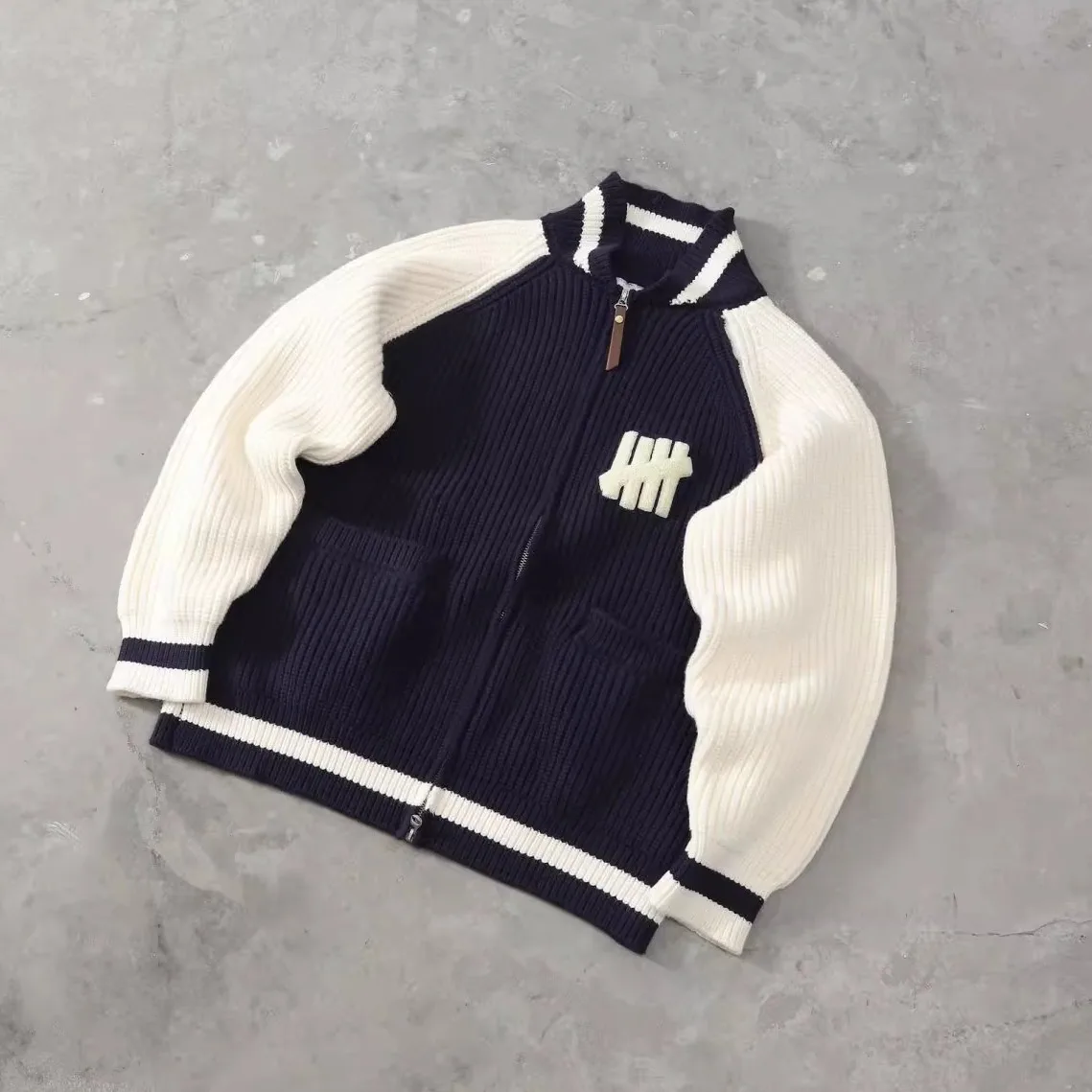 

UNDF Classic Color Matching Knitted Heavy Lapel Zipper Jacket Sweater Neutral