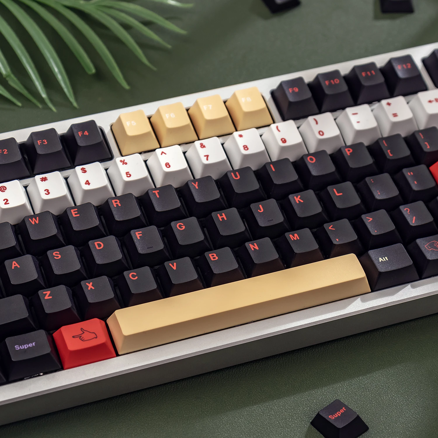 129 keys Chainsaw Keycaps Dye-Sublimation Cherry Profile PBT Keycap Sets Black Red Font Keycaps For MX Mechanical Keyboard