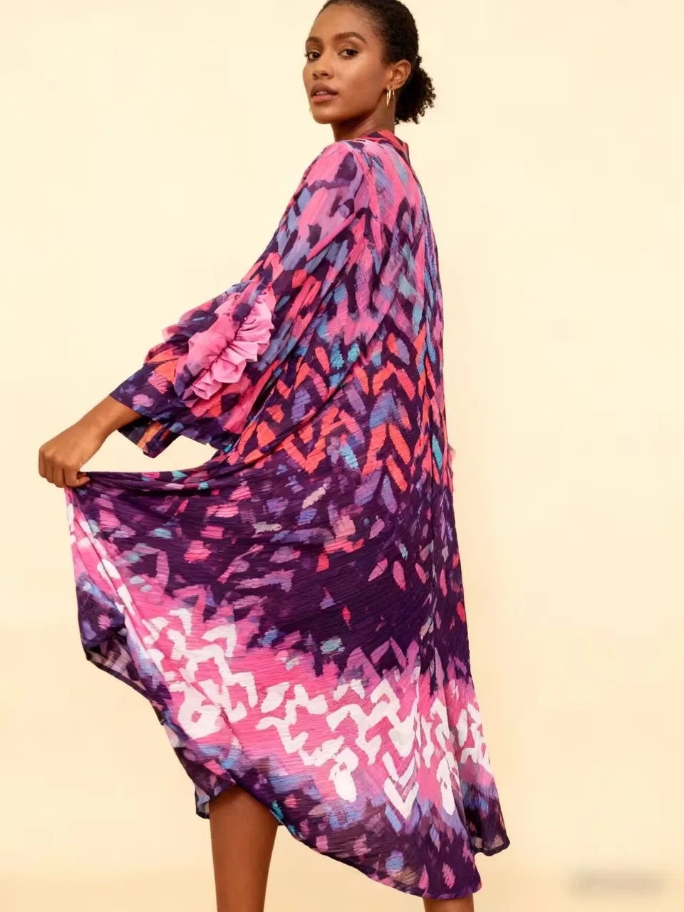 เดรสผู้หญิงสไตล์มิยาเกะทรงหลวม พิมพ์ลาย คอทรงกลม จับจีบ ดีไซน์ทันสมัย รุ่นใหม่ ปี 2025