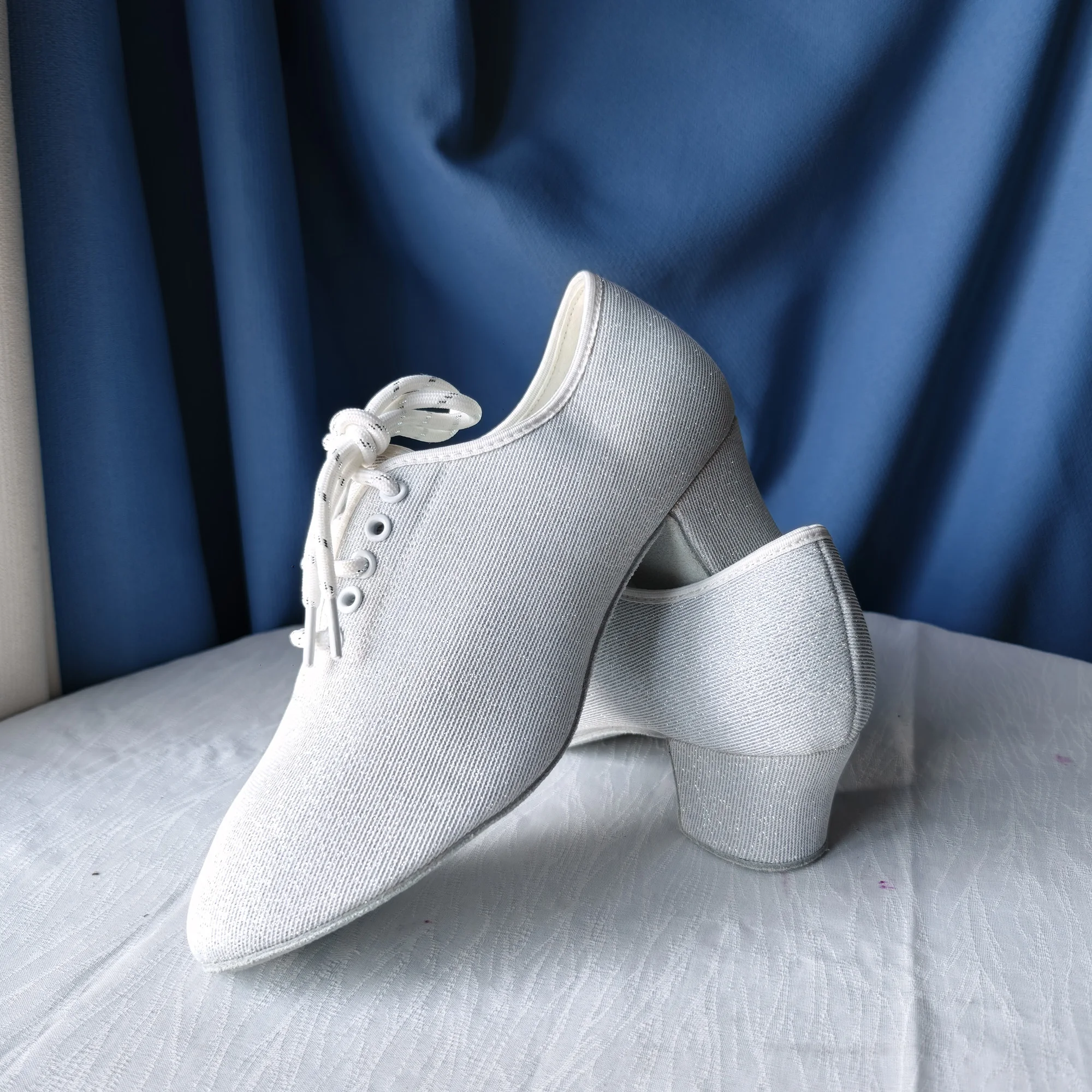 

Обувь для латинских танцев, женская обувь для сальсы, бальных танцев, женская обувь для практики, танцевальная обувь на среднем каблуке, женские кроссовки для современного джазового танца