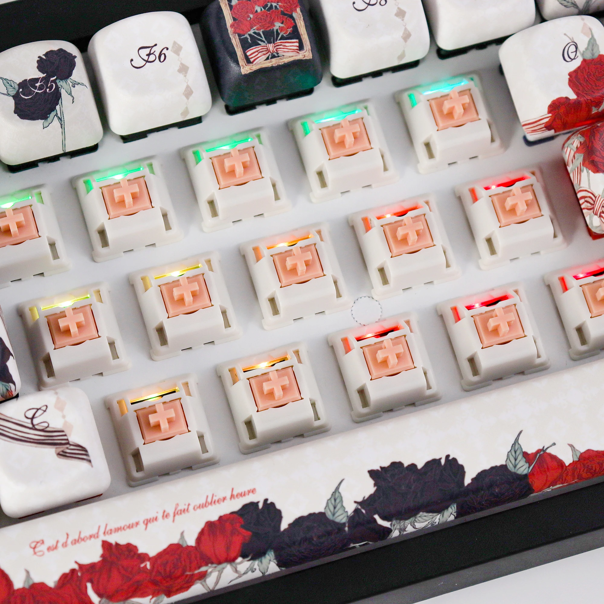 KBDiy Taktiler Schalter Holy Panda 5-PIN 55gf 62gf 67gf Vorgeschmierte POM Cremige Schalter für Benutzerdefinierte DIY 60% Gamer Mechanische Tastatur – Detail 16