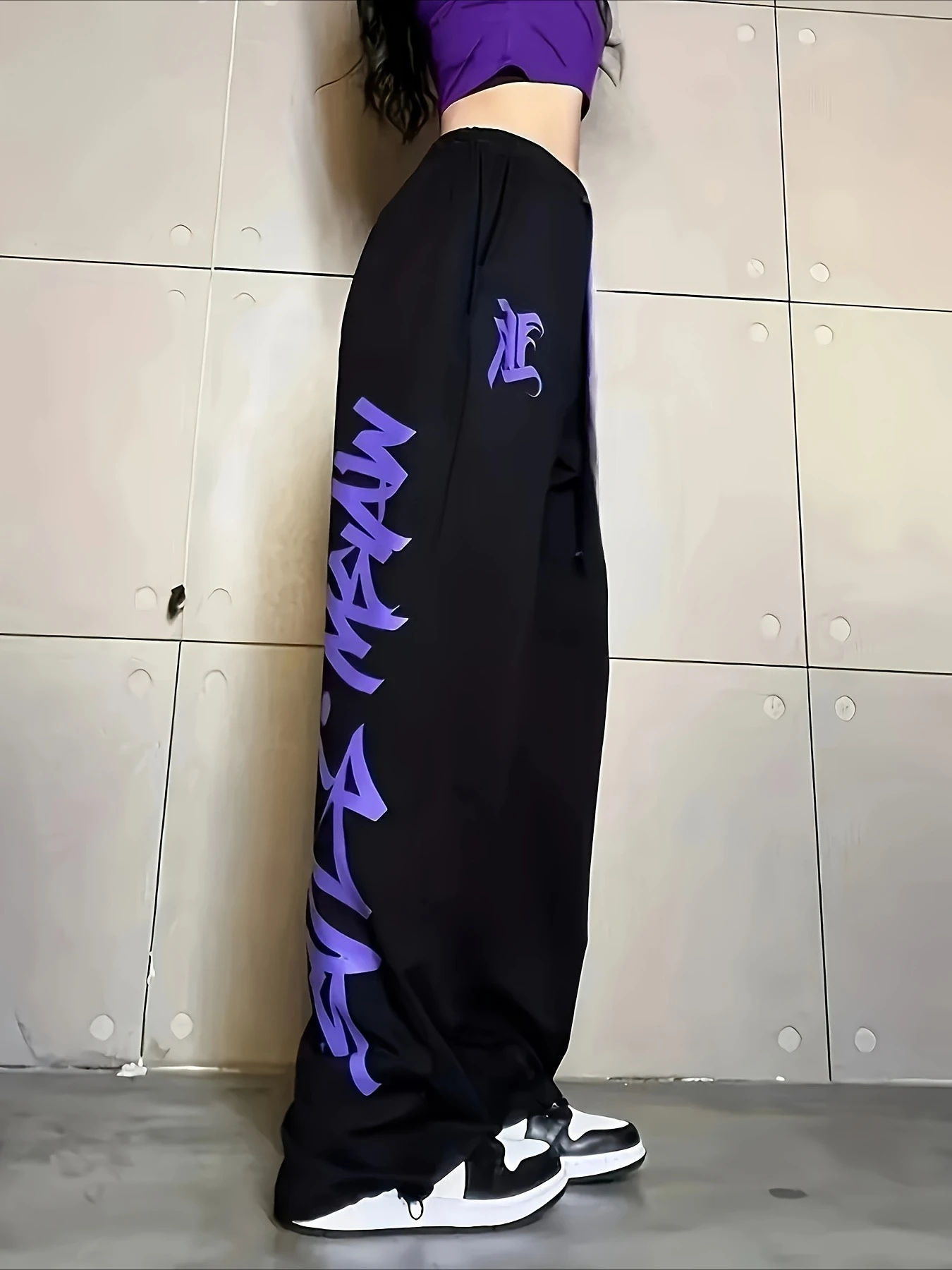 

Шикарные спортивные брюки с буквенным принтом, свободные брюки для бега с эластичной резинкой на талии, женская спортивная одежда