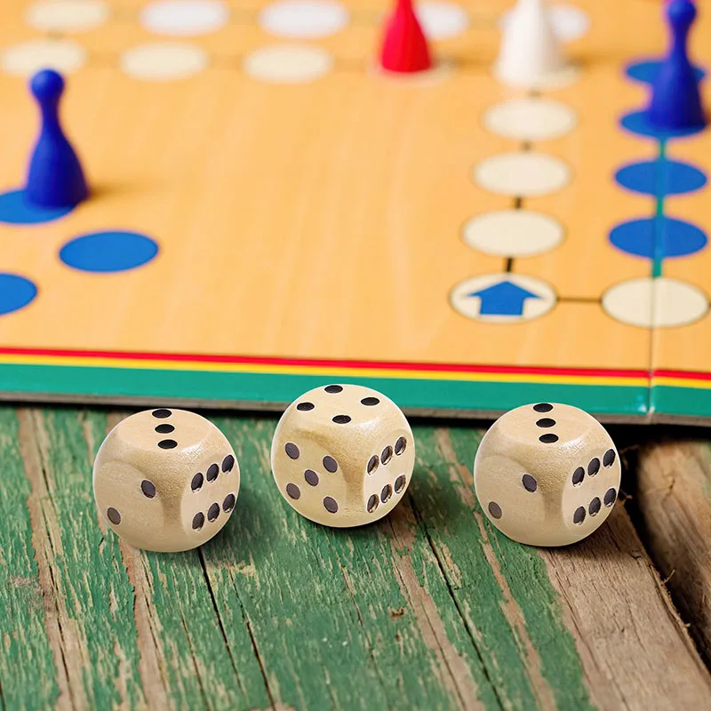 10 Stück/Set Holzwürfel-Set, polyedrische Spielwürfel, 6-seitige Punktwürfel für Tischspiele, Brettspiele, Zubehör, 16 mm – Detail 5