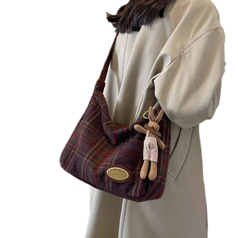 Thumbnail 3 - #7 Newest Saddle Bags