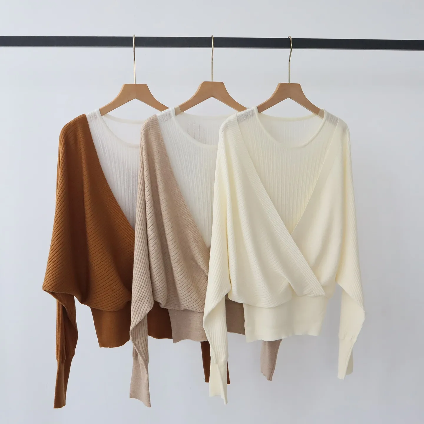 Mock Two Pullover Sweater Loose Fit Elegant Commuter with Round Neck Spliced Design Heat Set Finish Batwing Sleeve Women Sweater