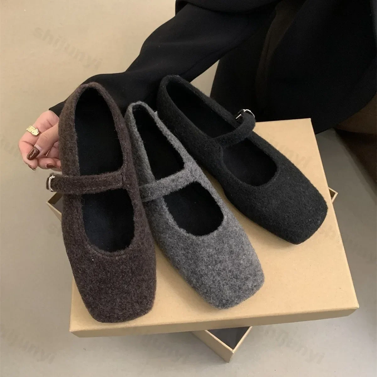 

New 2025 Fashion Square Toe Fleece Flet Ballet Flats Woman Autumn Winter Warm Wool Mary Jane Shoes Ladies Elegant Plush Loafers