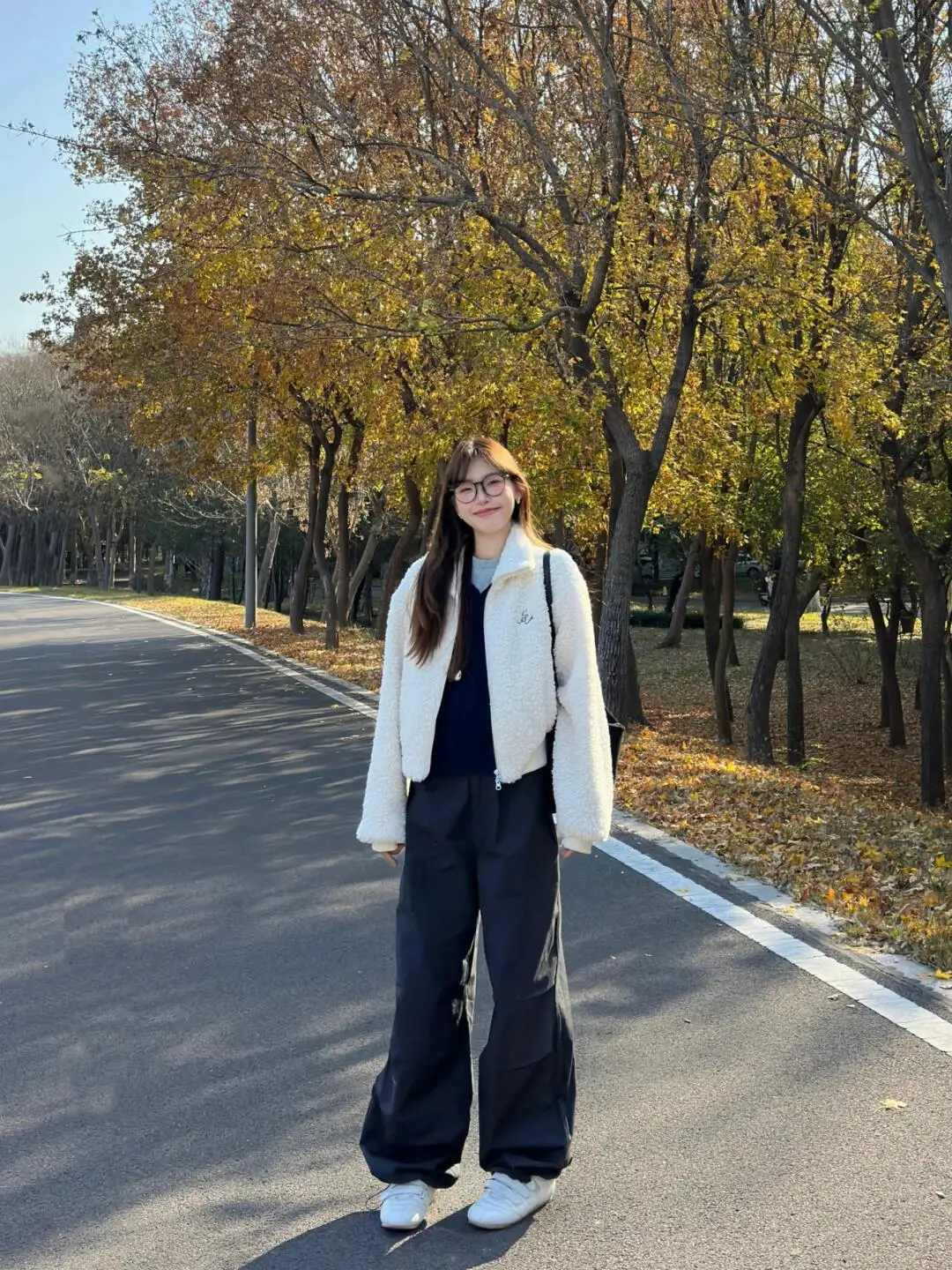 

Lamb Wool Jacket Dry Cleaning Woman Striped Pattern Linear Design Band Motif Streak Arrangement Line Layout Bar Configuration GF