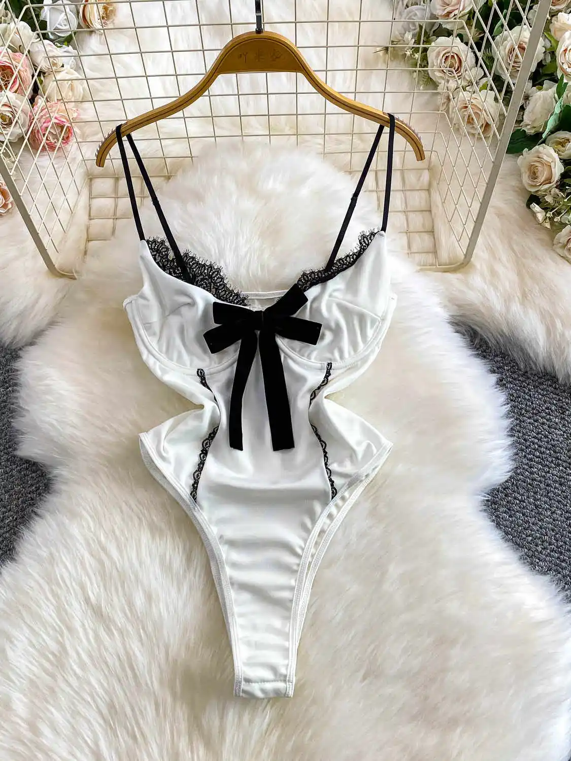 

Women's White Bow Jumpsuits Overalls Y2k Off Shoulder Sleeveless Playsuits Vintage Exotic Sexy Rompers Coquette Clothes Summer