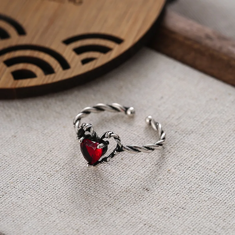 Hip hop style hollow out red gemstone heart-shaped rings for women fashion retro high-end ring adjustable party fine jewelry