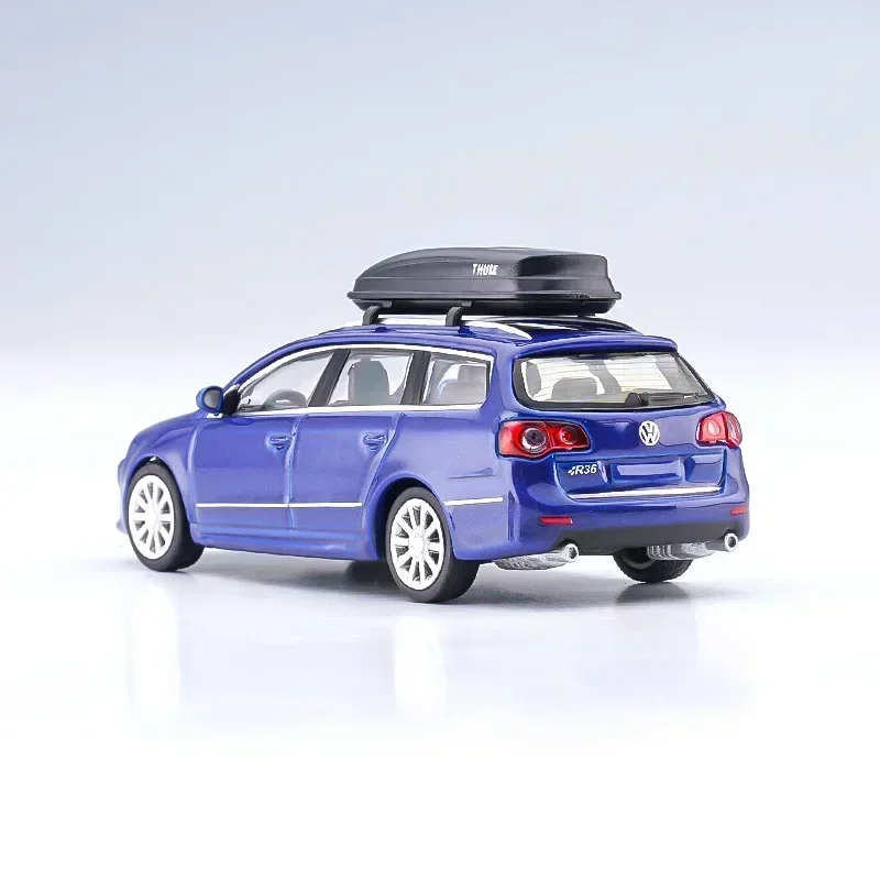 XCARTOYS Diecast alloy model 1:64 Volkswagen R36 Blue Model No. 137 Collection of toys for boys, holiday gifts for children.