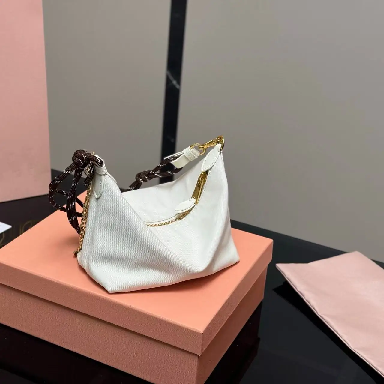 

Canvas retro lunch box underarm women's bag 2025 new fashion commuter Joker handbag shoulder bag Shoulder bag Women's bags