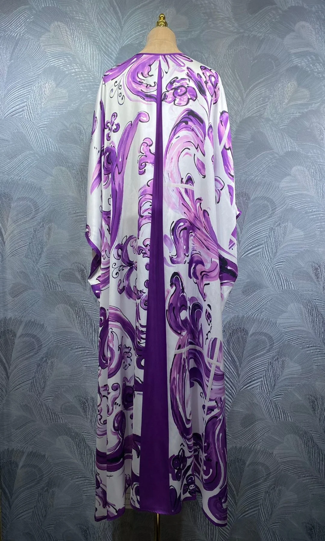 Abito caftano in seta da donna con stampa in porcellana viola, lungo maxi Boho Chic, per le vacanze al mare