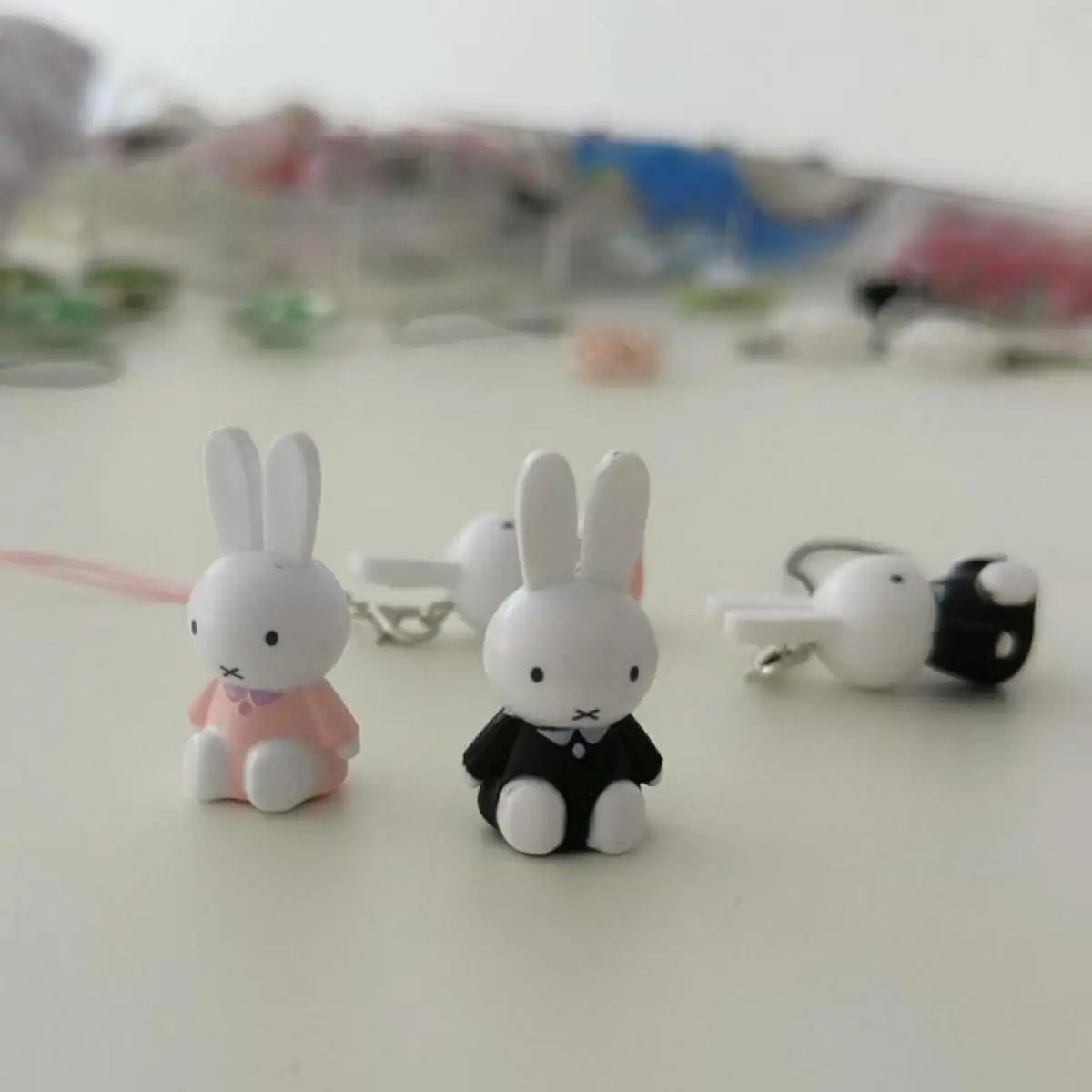Colgante Miffy para chica japonesa, taza de agua para teléfono móvil, colgante de resina Kawaii, bolsa para bolígrafos de Estudiante Coreano, colgante bonito, regalo para niña, venta al por mayor