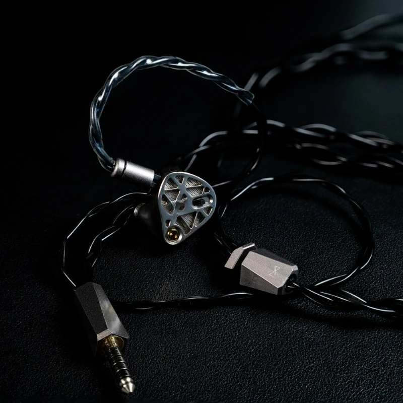 Multi-unit flagship in-ear HIFI headphones
