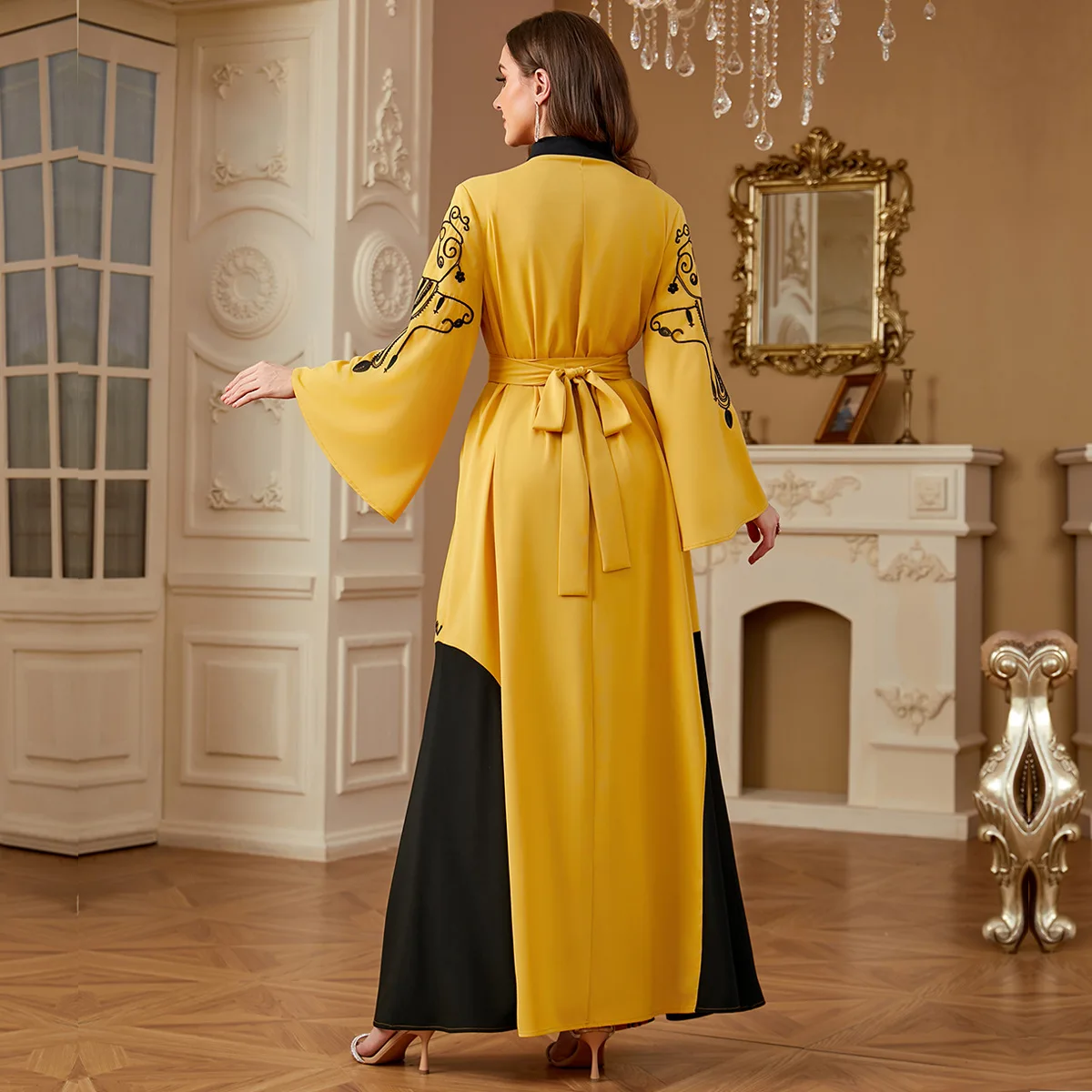 

Dubai Abaya Elegant Women Muslim Long Dress Embroidery Kaftan Eid Djellaba Islam Jalabiya Femme Musulmane Vestidos Caftan Abayas