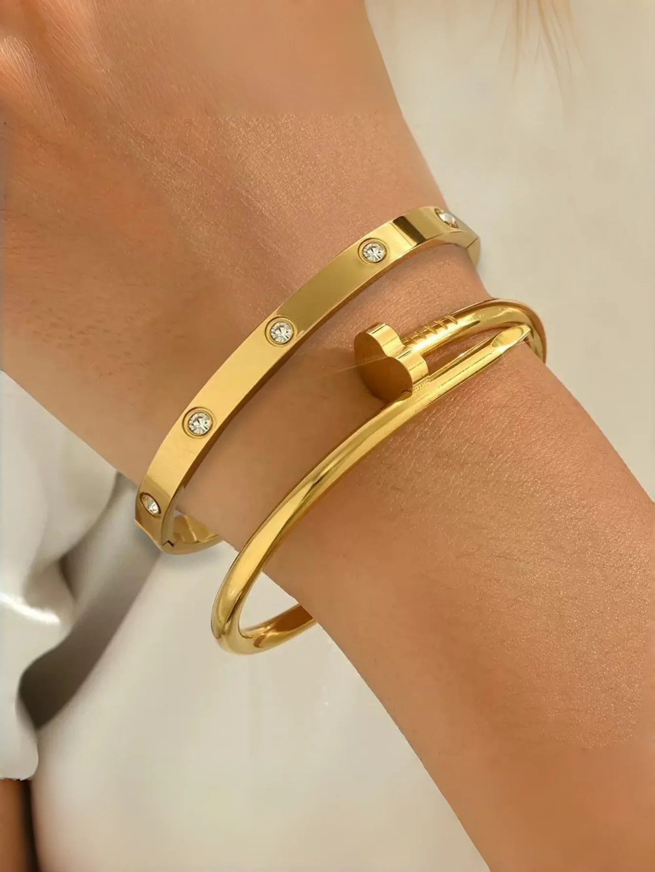 Versatile and Fashionable Heart-Shaped Nail Bracelet, Diamond-Encrusted Stylish Gold Bracelet, the Best Gift for Your Girlfriend or Mother