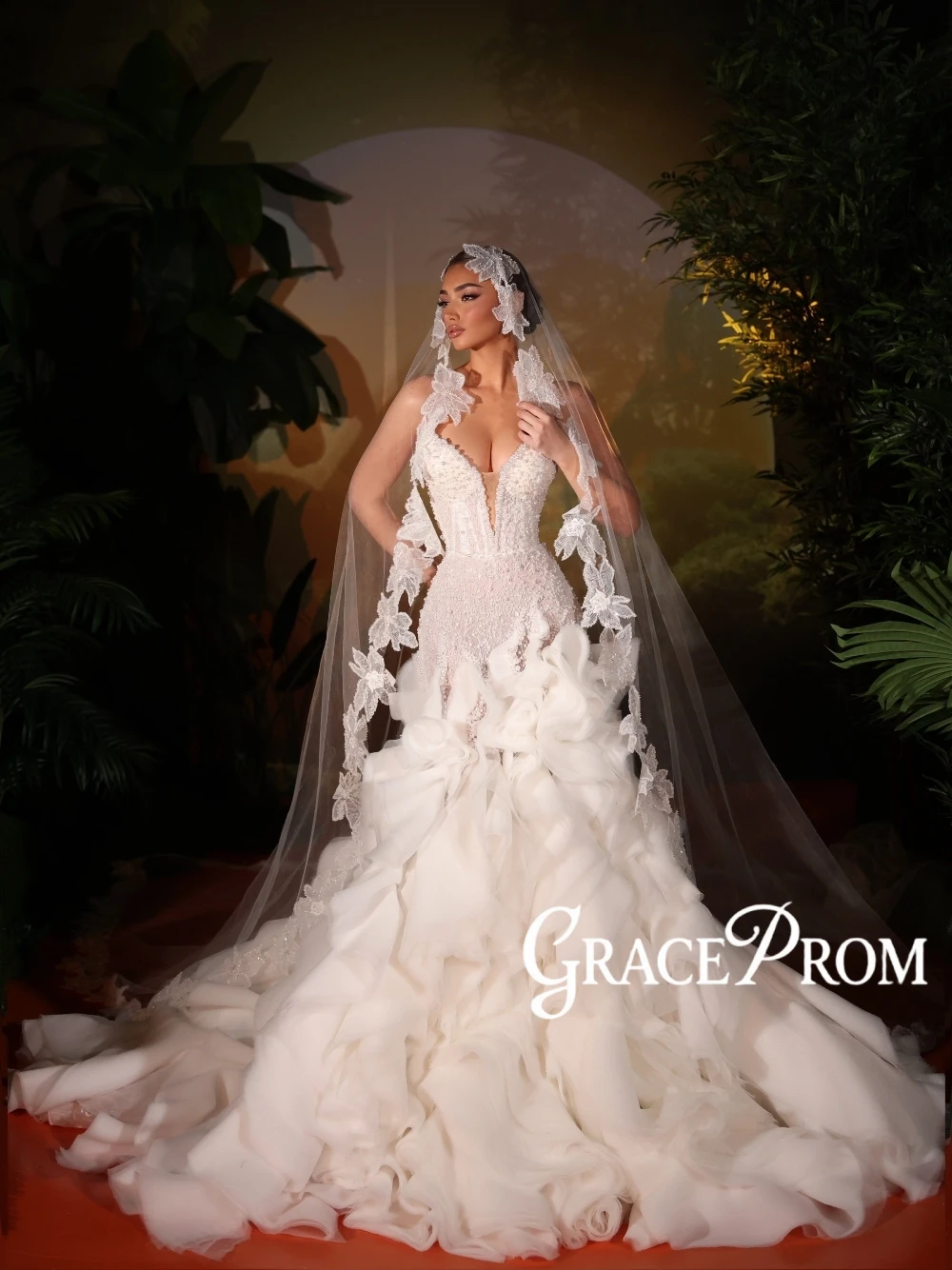 

Luxury Sexy Deep V Neck Mermaid Bridal Gown Pearls Beaded Ruffled Skirt Wedding Dress Customized Delicate Romantic Bride Wear