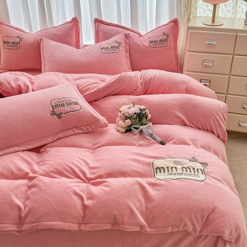 

Winter Flannel Solid Color Duvet Cover for Winter Soft Warm Keep Warm Bed Quilt Covers Milk Velvet Queen King Bed Home Textiles