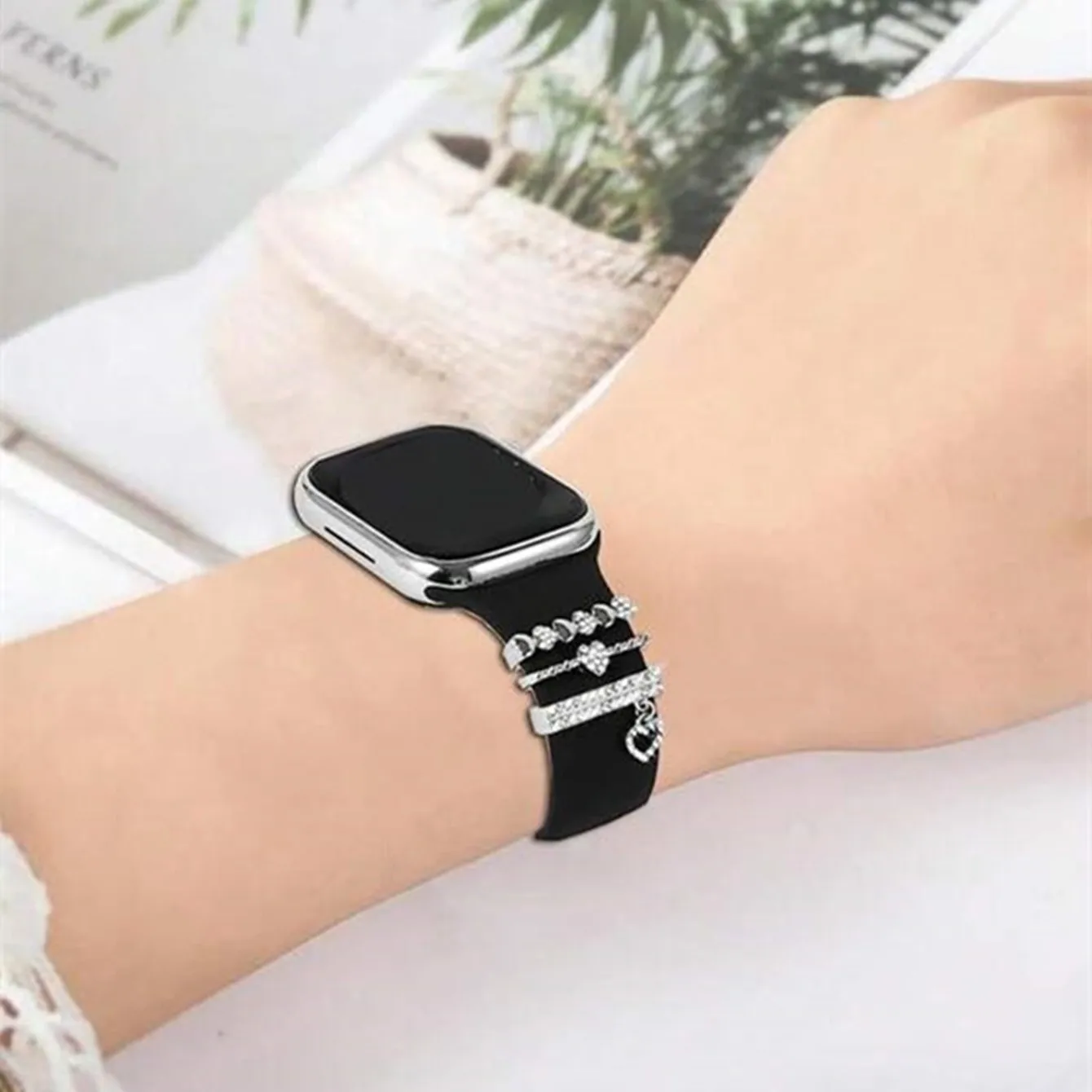 1 Set Love Crystal Alloy Watch Band Ornament Decoration Ring For Watch Accessories 38mm, 40mm, 41mm, 42mm, 44mm, 45mm, Wear It image 3