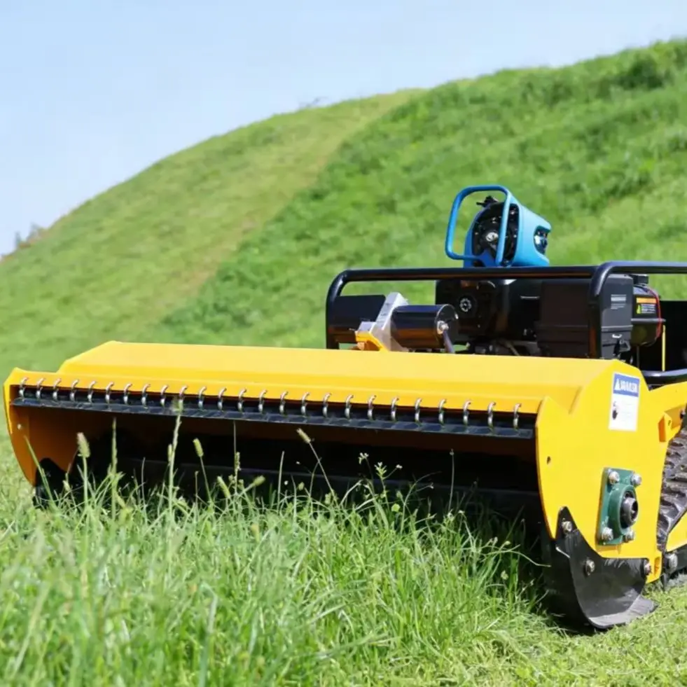

Customized-This hillside lawn mower, designed to meet the CE Euro 5 standard, is an efficient tracked flail mower