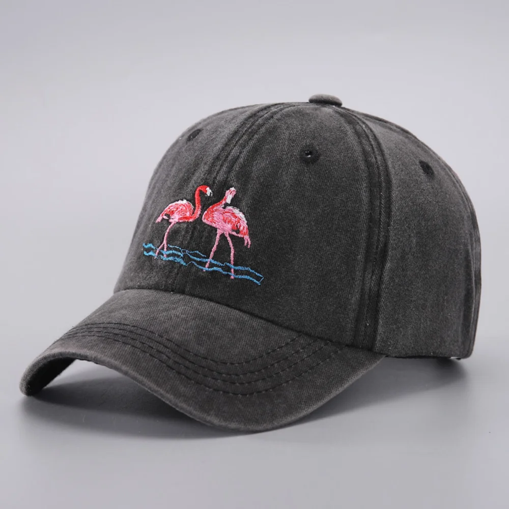 Retro washed cotton embroidered flamingo baseball cap, available in multiple colors. Soft top, comfortable, suitable for travel.