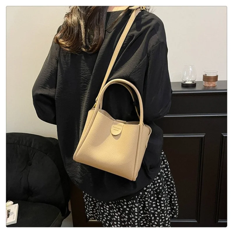 

Bohemian Minimalist Crossbody Bag For Women Chic Shoulder Bag Floral Design Daily Outings