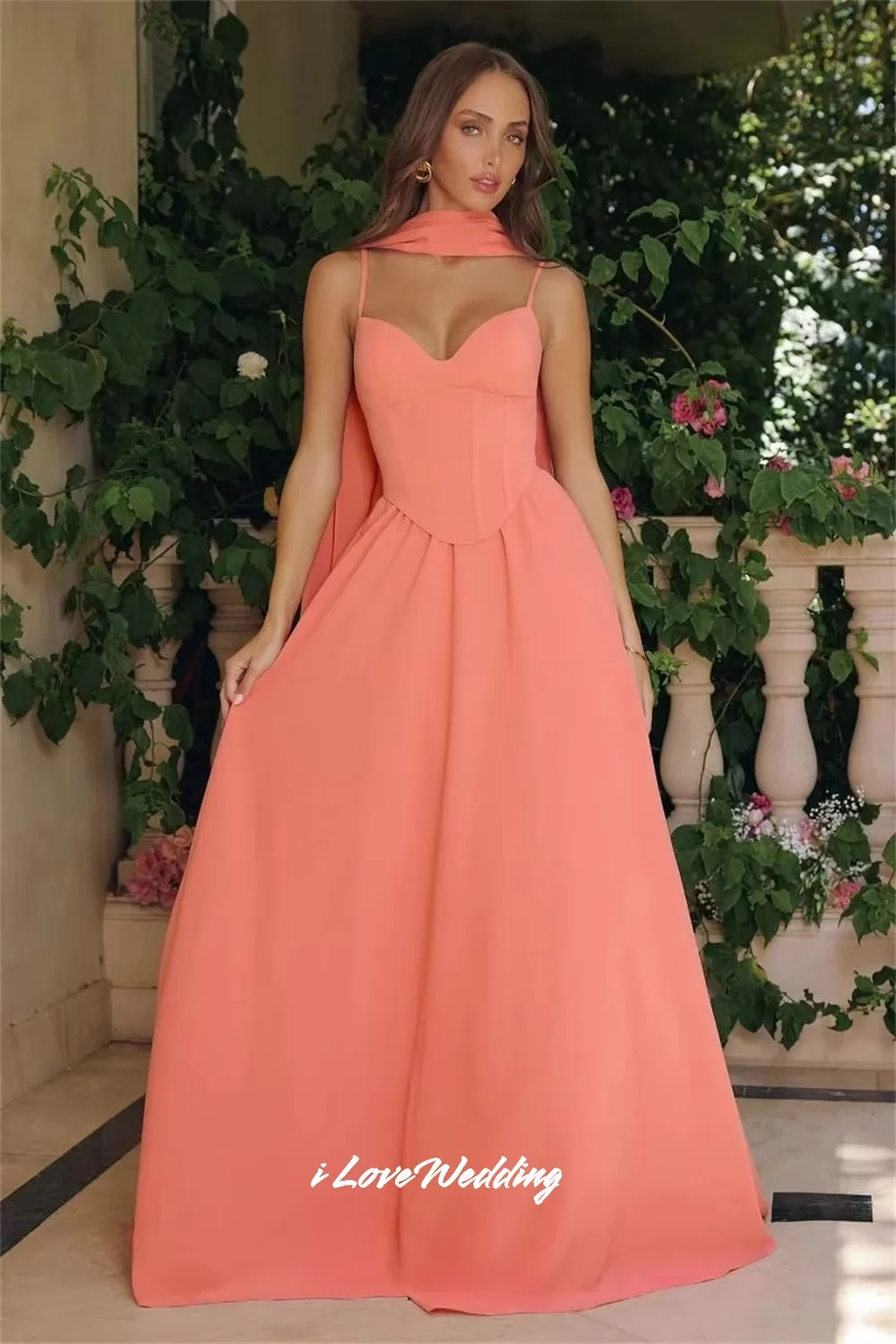 الأزرق الخامس الرقبة السباغيتي حزام فساتين لحضور الحفلات الموسيقية بلا أكمام ألف خط فساتين سهره الطابق طول الطية فستان حفلات الزفاف تخصيص