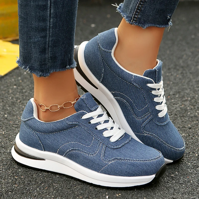 

Женская весенне-осенняя повседневная спортивная обувь больших размеров, модные синие джинсовые кроссовки на платформе, женские нескользящие прогулочные туфли на толстой подошве
