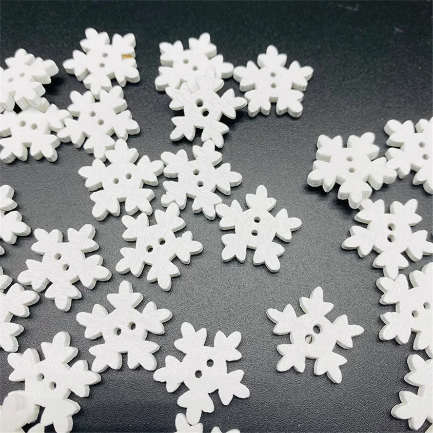 50pcs 18mm Wood Christmas Snowflake Buttons Embellishments Cardmaking DIY Winter Craft Christmas Xmas 2 Holes Sewing Accessories