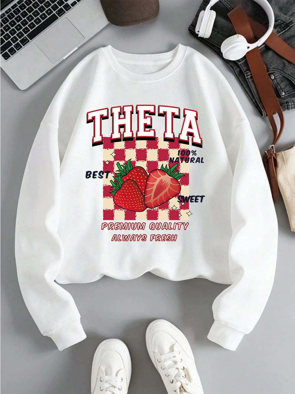 

Fashion Men Woman Sweatshirts Theta Strawberries Printed Hoodies Comfortable Fleece Warm Crewneck Pullover Autumn Couple Clothes