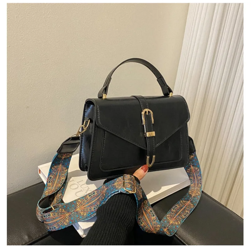 New Fashion Female Shoulder Bag Brand Design Solid Color Leather Women Shoulder Crossbody Casual Trendy Bag