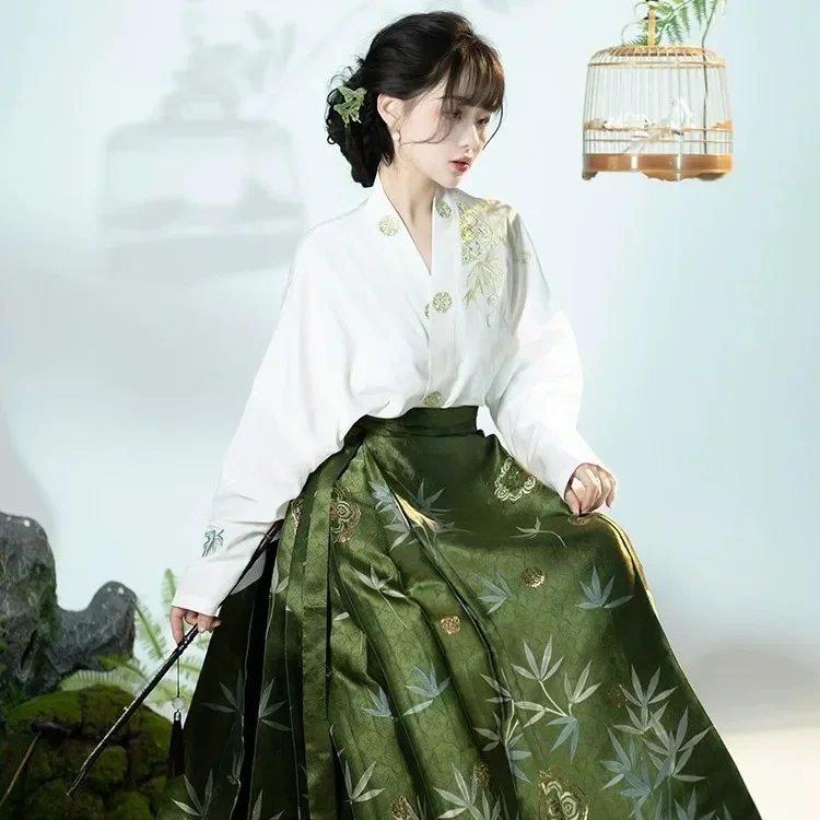 Original Hanfu Skirt Chinese Style Costume Mamianqun Ming Dynasty Weaving Gold Horse Face Skirt Chinese Dress