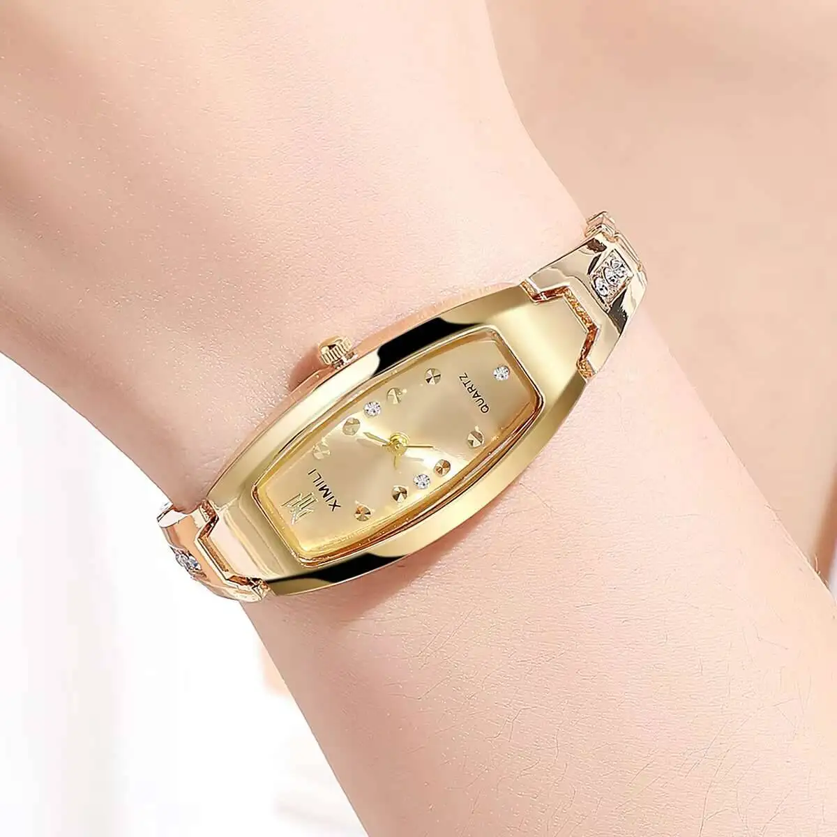 Relojes elegantes para Mujer, Reloj de pulsera de cuarzo con esfera ovalada y diamantes de imitación de lujo para Mujer (sin caja)