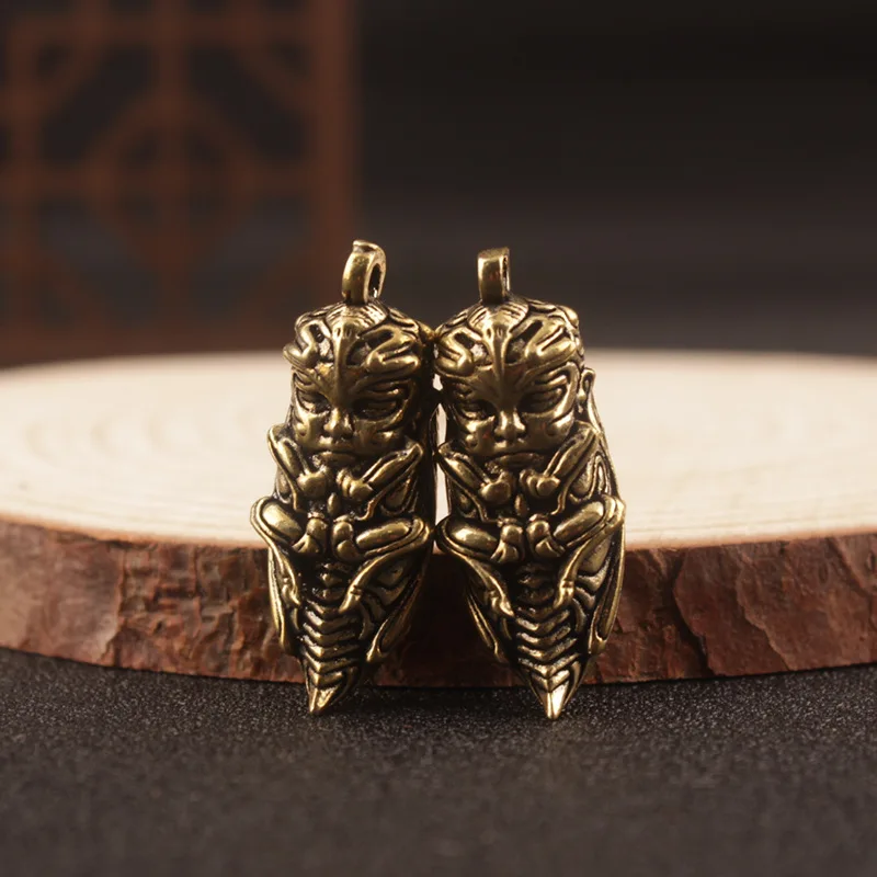1/2pcs brass golden cicada baby pendant retro and old golden cicada five emperors money gourd ethnic style car keychain pendant