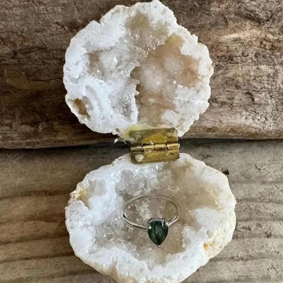 Natural Moroccan Agate Geode Ring Box Raw Crystals Stones Mineral Energy Healing Crystal Cluster Cave Collection Specimen Gift