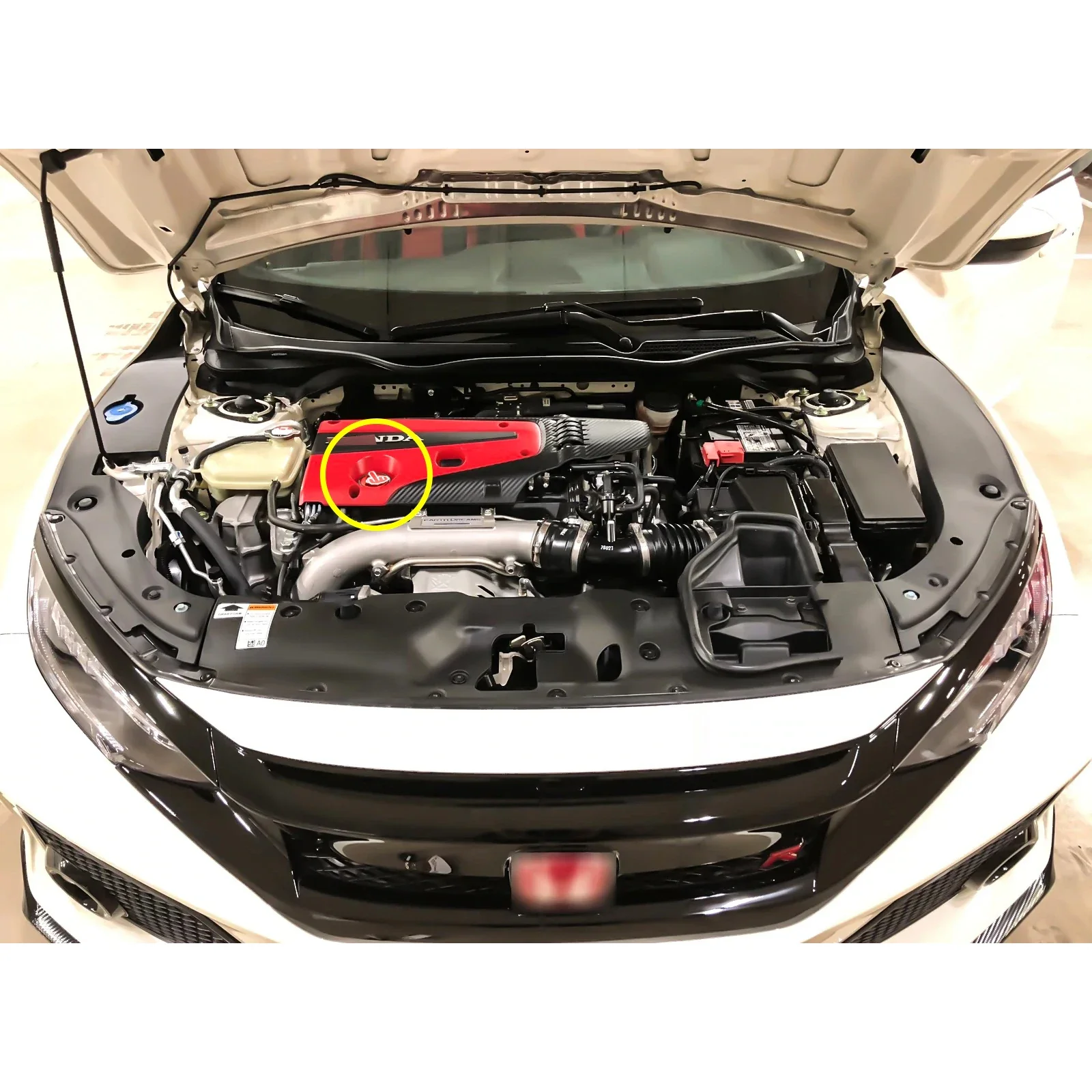 Valve Cover Car Engine Oil Cap JDM Style Screw-In Middle Finger Oil Filler Tank Cap For Honda Acura Most Models RED Aluminum