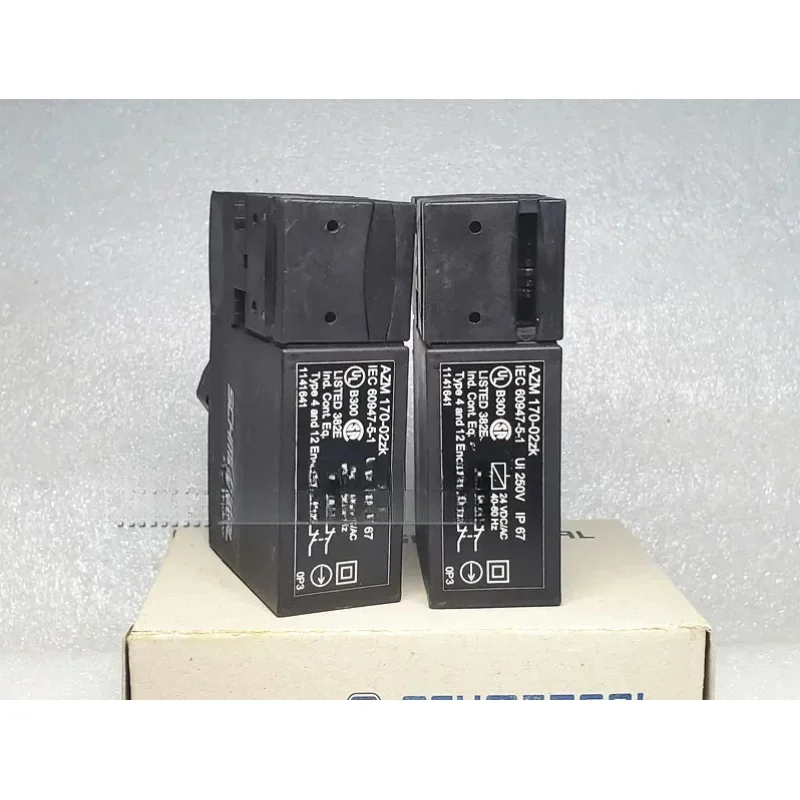 스위치 AZM 170-02ZK/02ZRK/02ZRKA/11ZRK의 안전 재고 있음