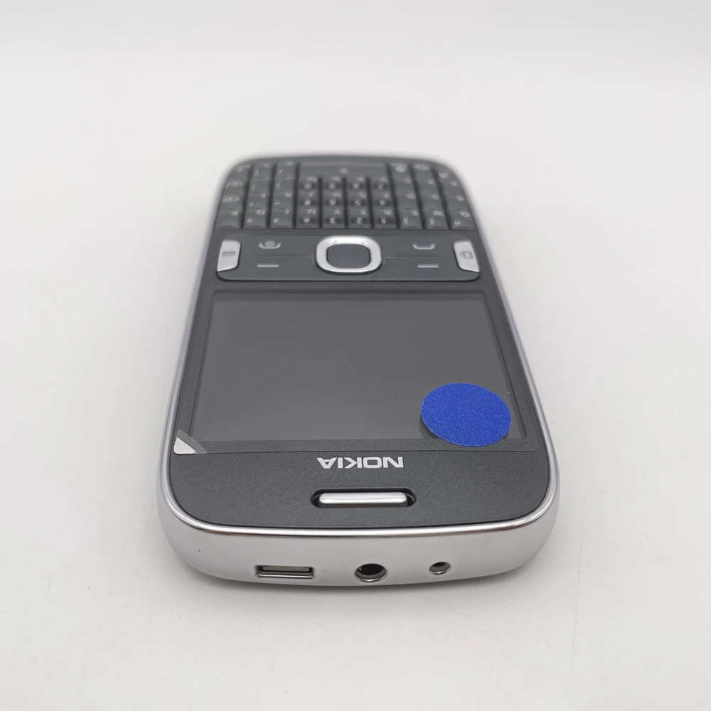 هاتف Nokia Asha 205 الأصلي مصنوع في فنلندا يدعم اللغة الإنجليزية بحالة جيدة