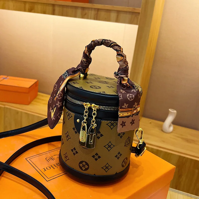 

Luxury Floral Print Bucket Bag Urban Minimalist Style Women's Crossbody Bag Contrast Color Print Small Round Portable Bucket Bag