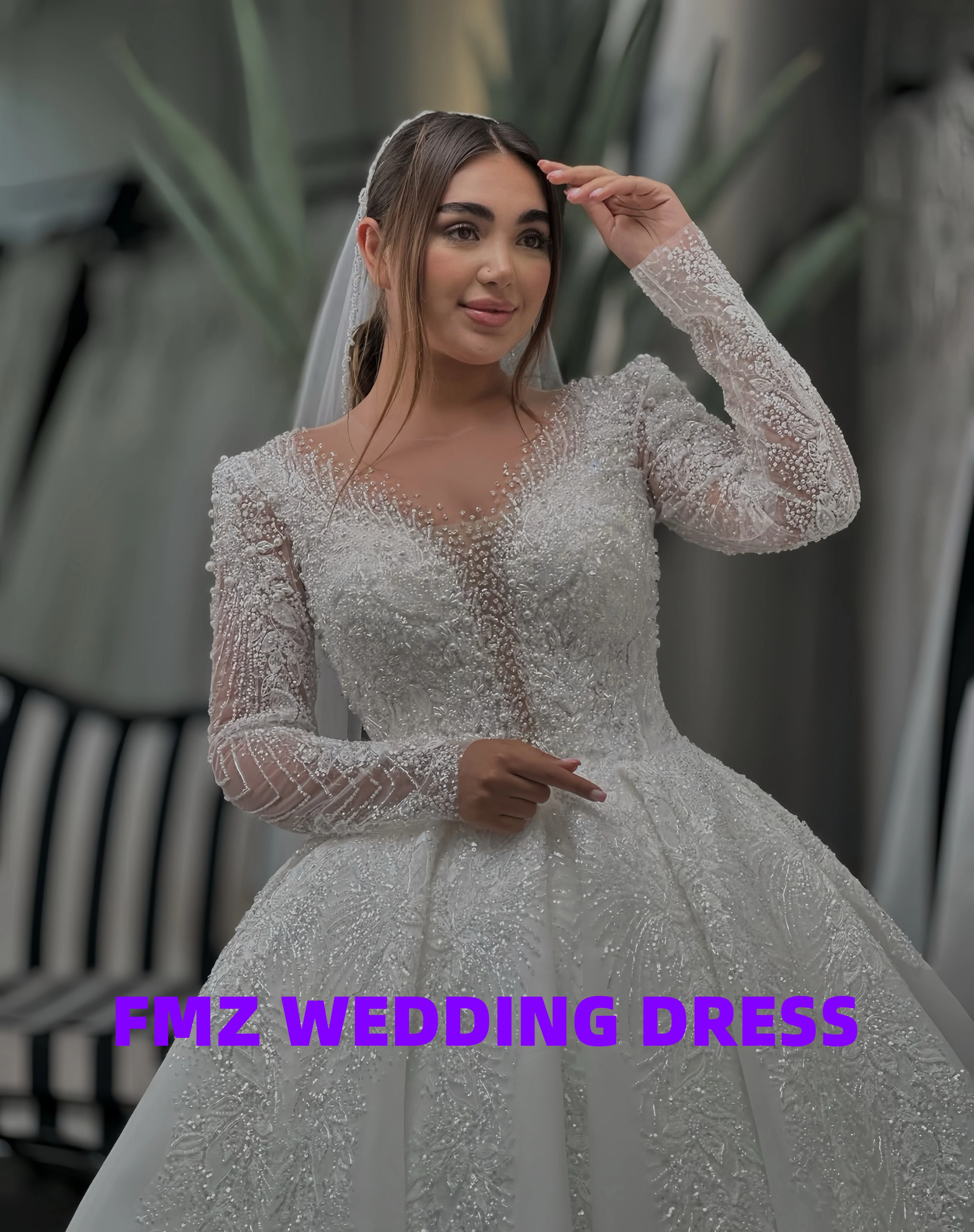 

Customized luxury decal wedding dress spoon collar sleeveless Ball Gown robe de mariee wedding dress vestidos de novia