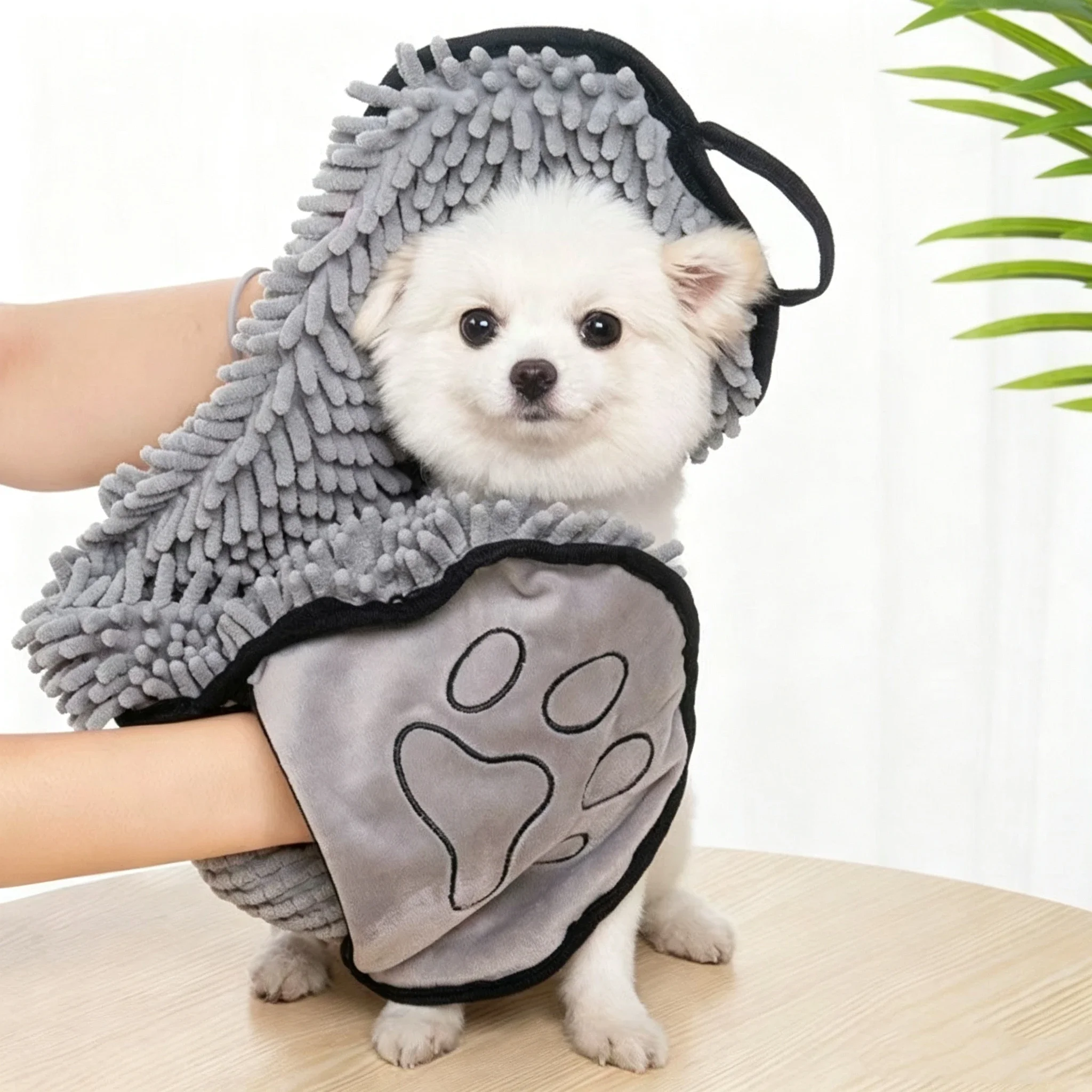 Large Absorbent Quick-Drying Pet Bath Towel for Cats and Dogs Golden Retriever Hair Blanket Small Dog Bath Robe Supplies Teddy
