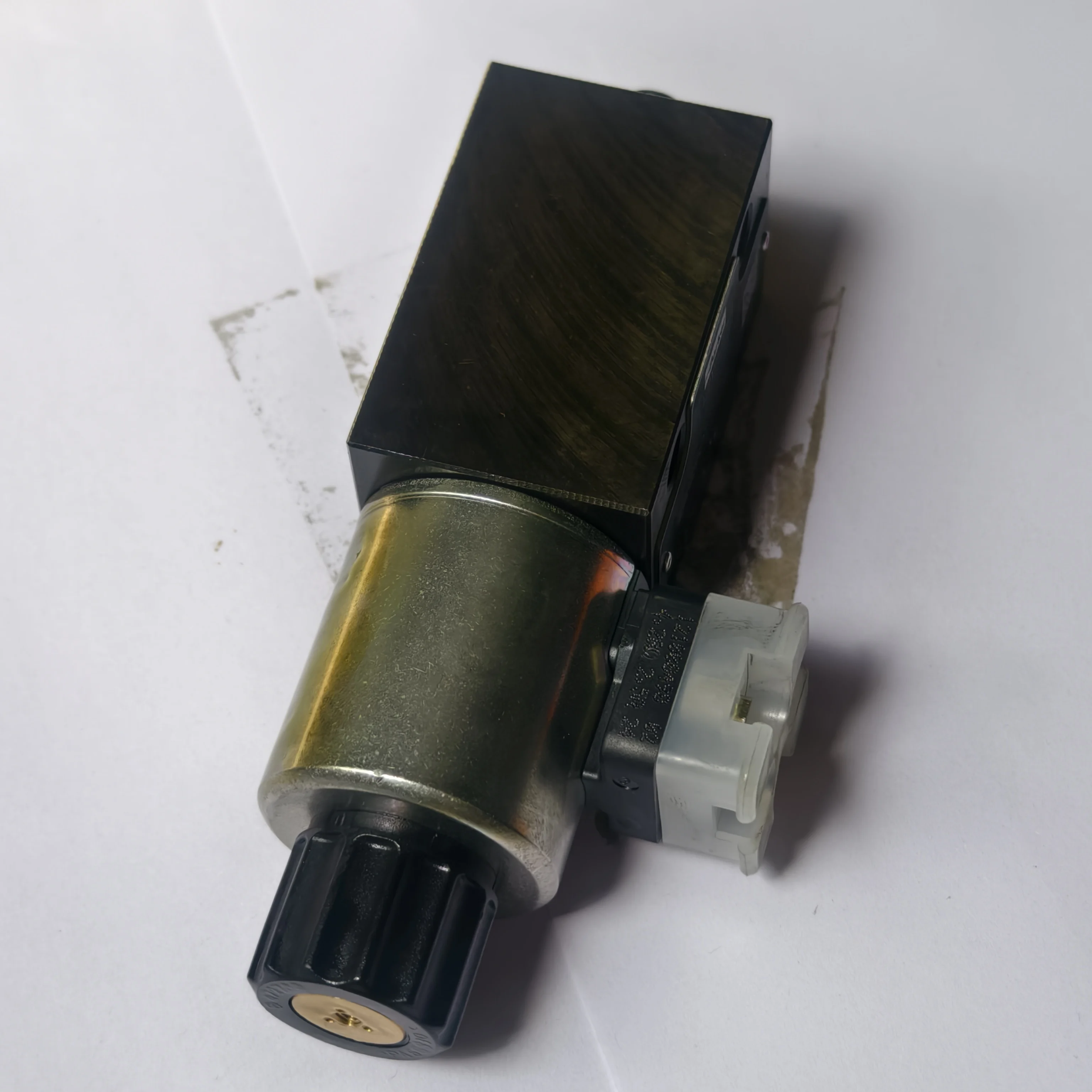 Electromagnetic Proportion Flow Control Valve RE06M35W2N1KWXG087