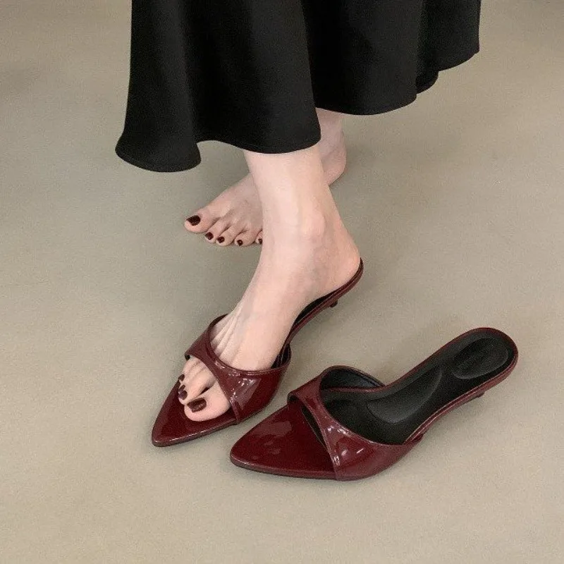 

Летние универсальные сандалии и шлепанцы 2026 года для улицы, женские сандалии на шпильке с открытым носком во французском стиле