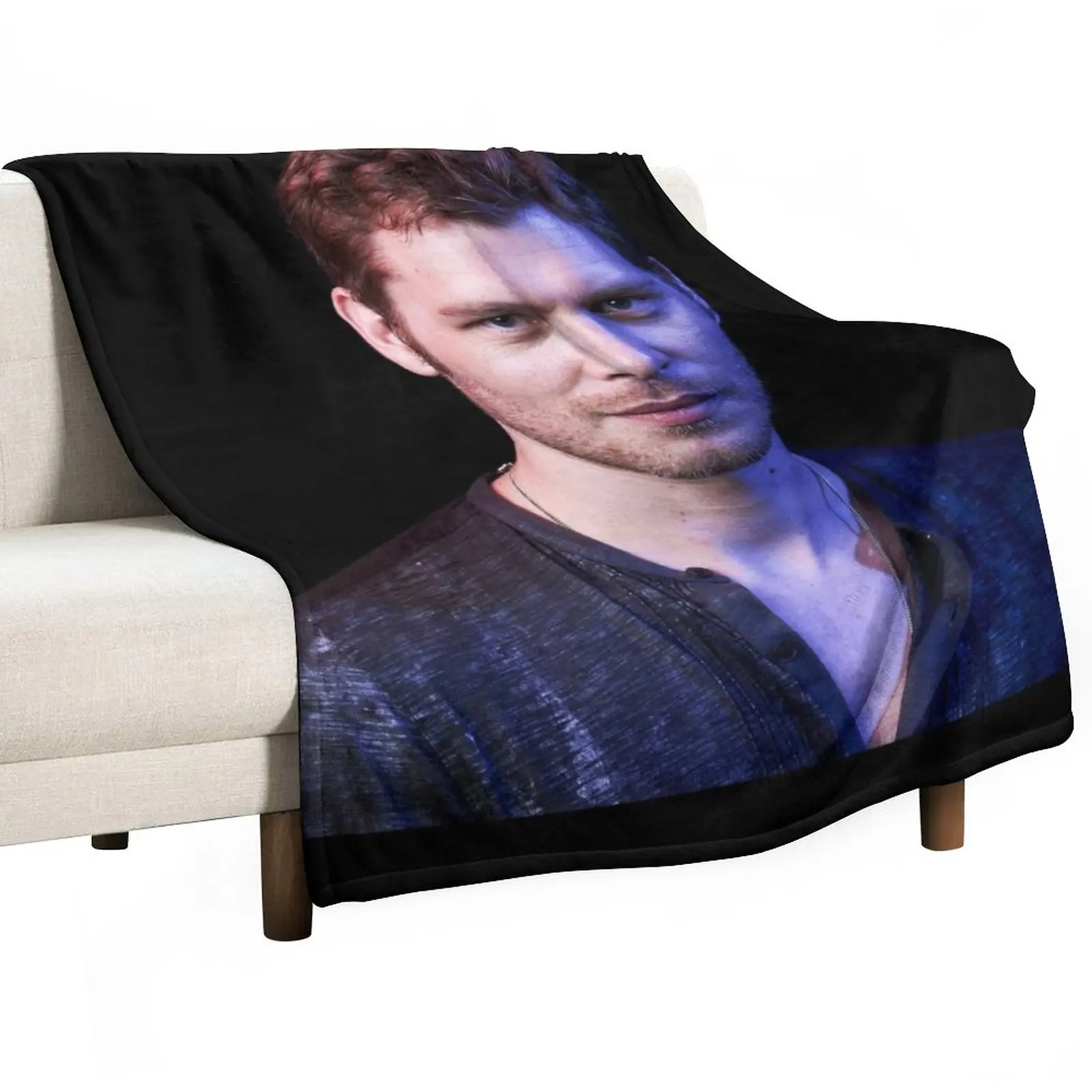 

New Klaus Mikaelson the Originals Throw Blanket manga Flannel Plaid on the sofa Blankets